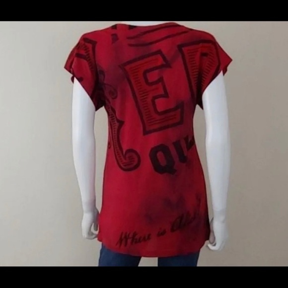 Alice in Wonderland Queen tee. - Picture 6 of 6